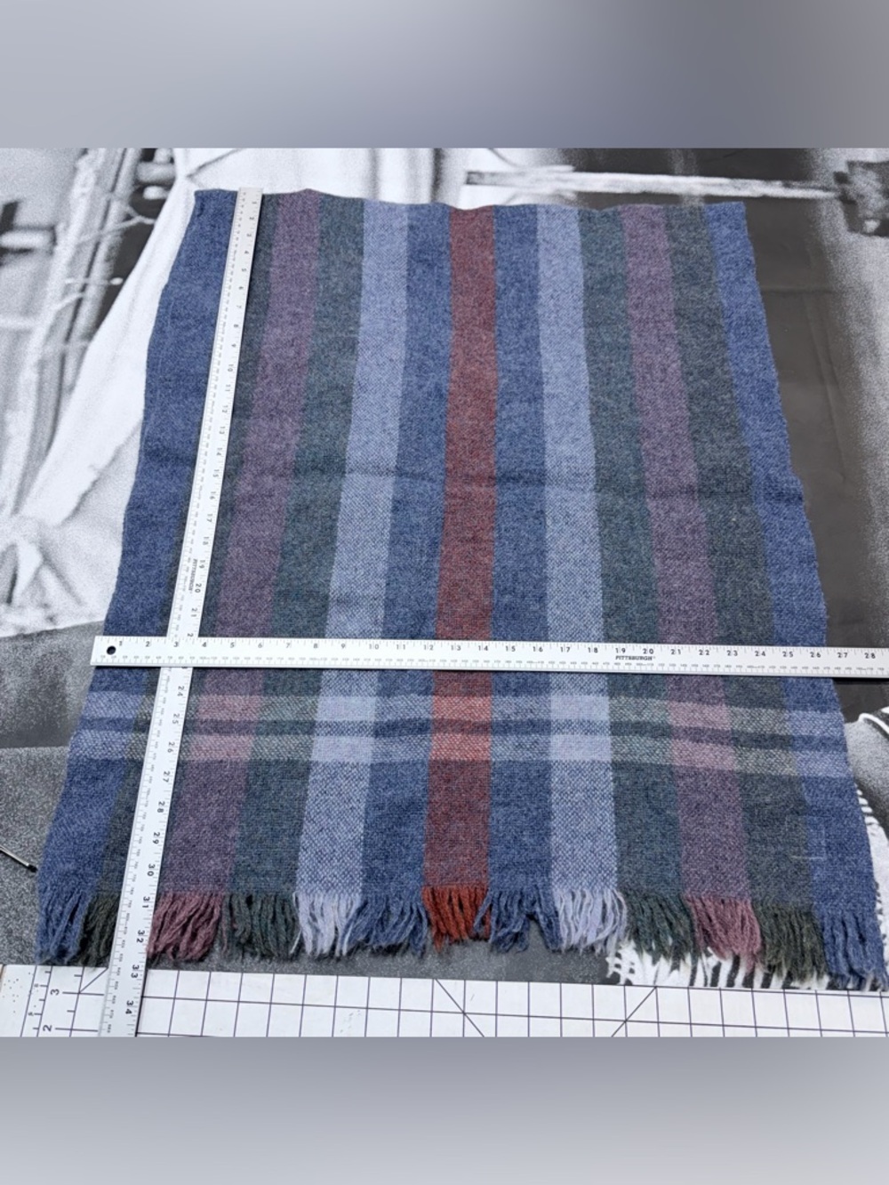 Avoca Hand Weavers 54 x 64 Pure New Wool Handwoven in Ireland Throw Blanket - Picture 4 of 6